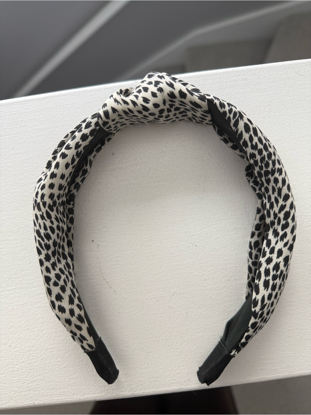 Leopard Print Knotted Headband - Beige/Black